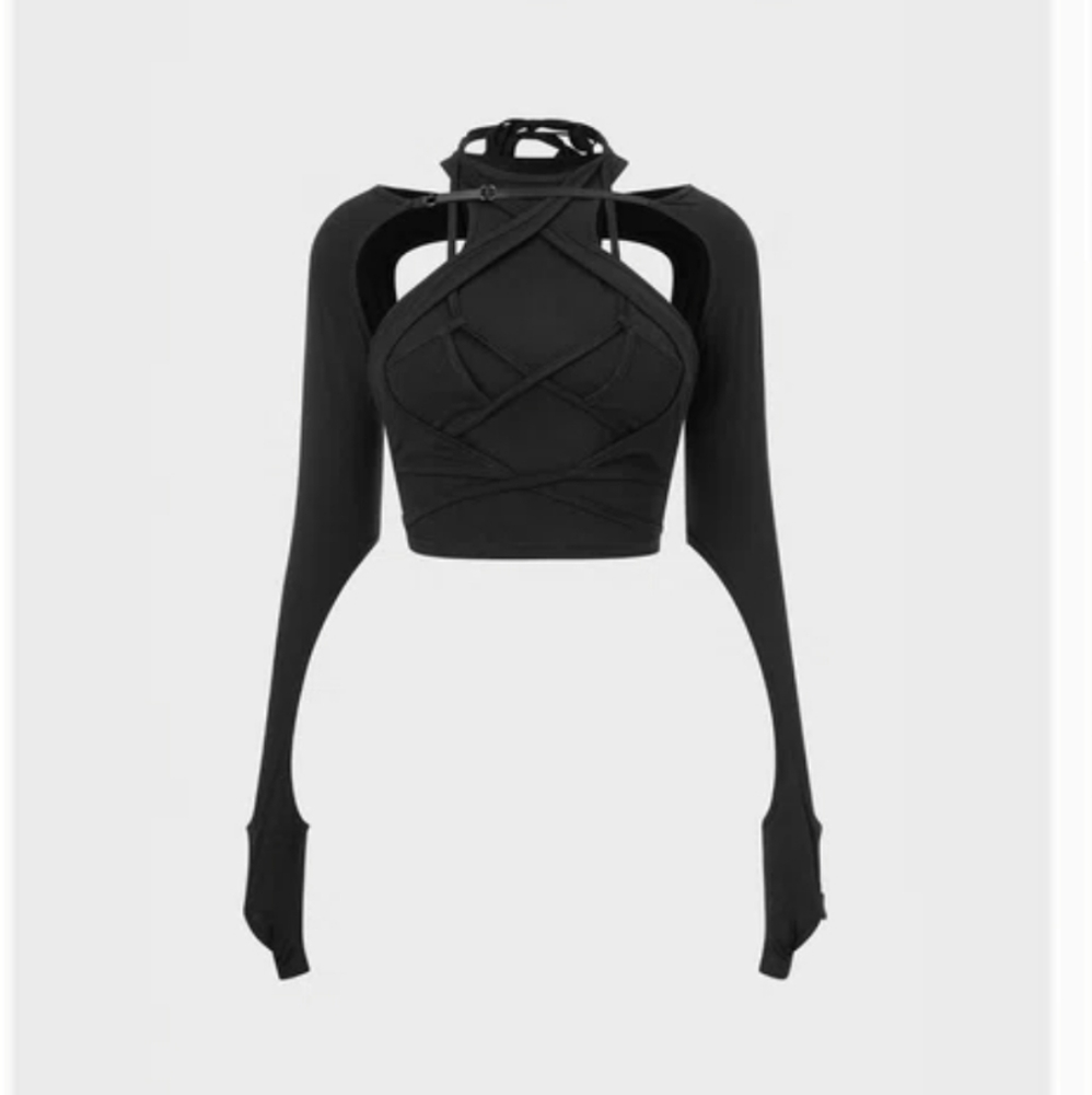 Black punk skinny crop top, brand is kollyy